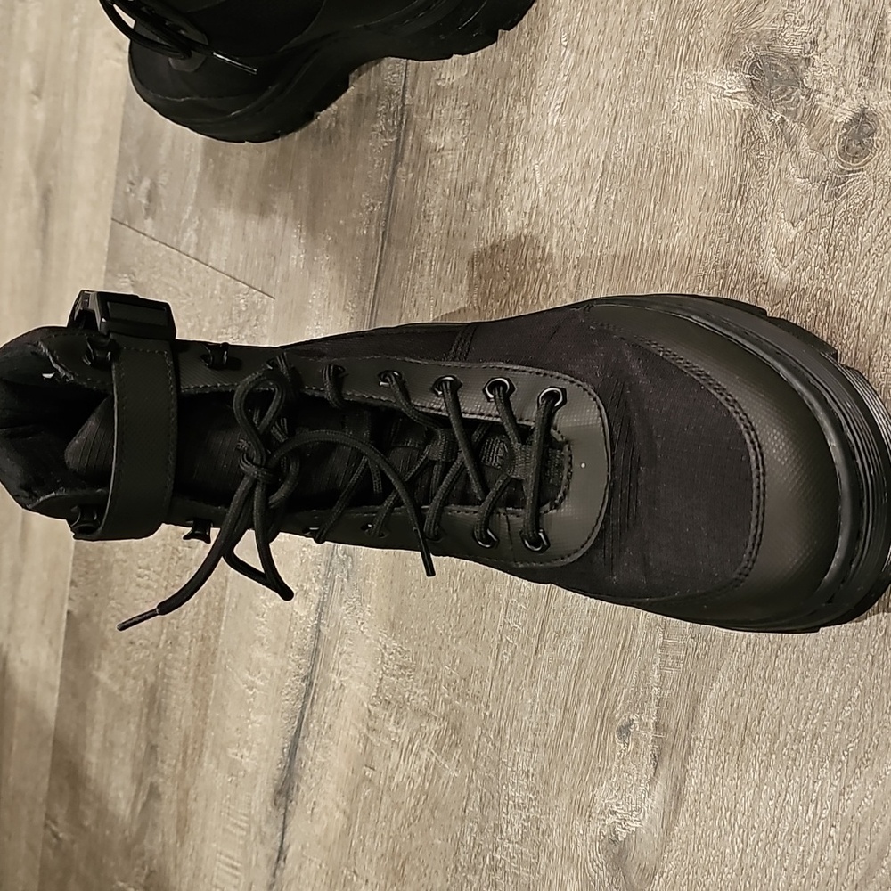 Dr. Martens Men's Combs Tech Black Boots Element & Black Poly UK10/US11 - Picture 4 of 5